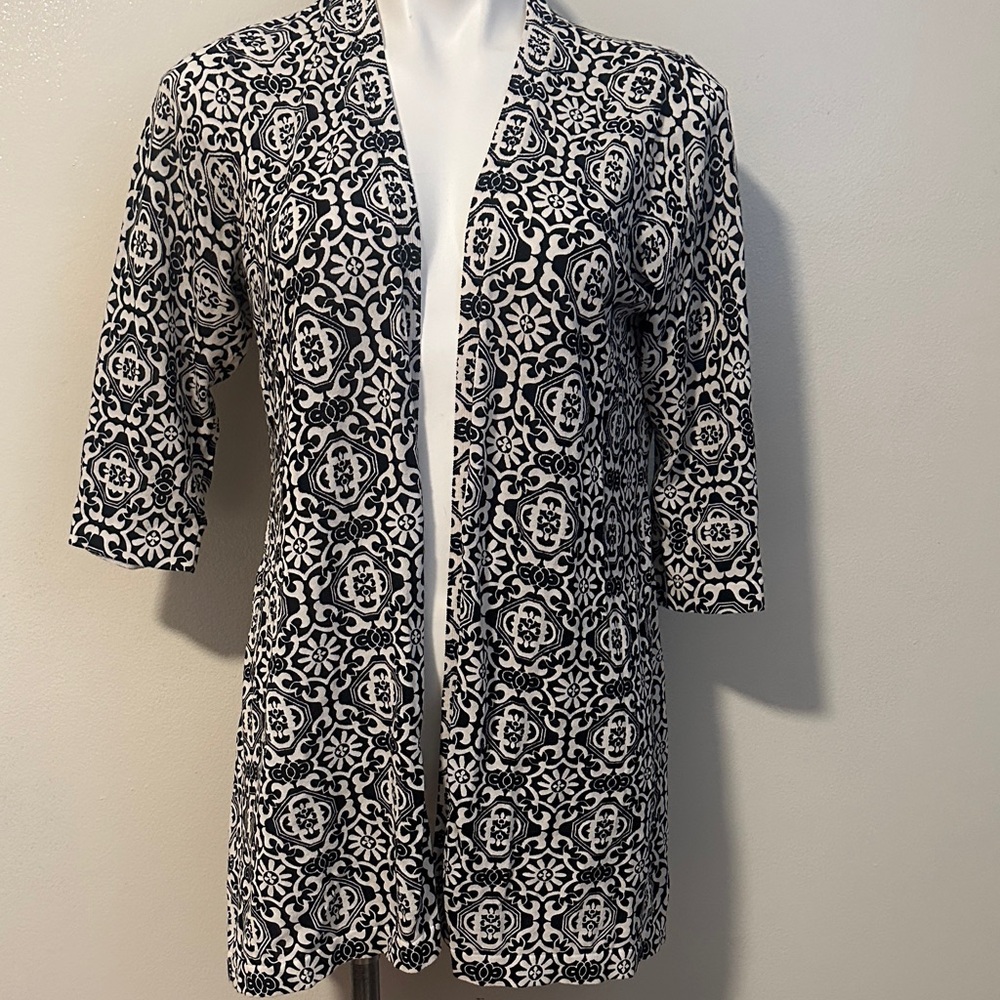 Chico's Black and White Patterned Top